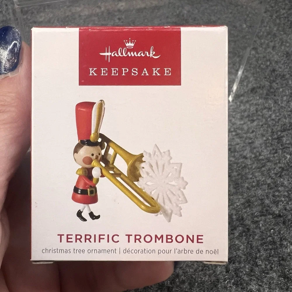 2022 Hallmark Keepsake Terrific Trombone Miniature Ornament LPR3663 New